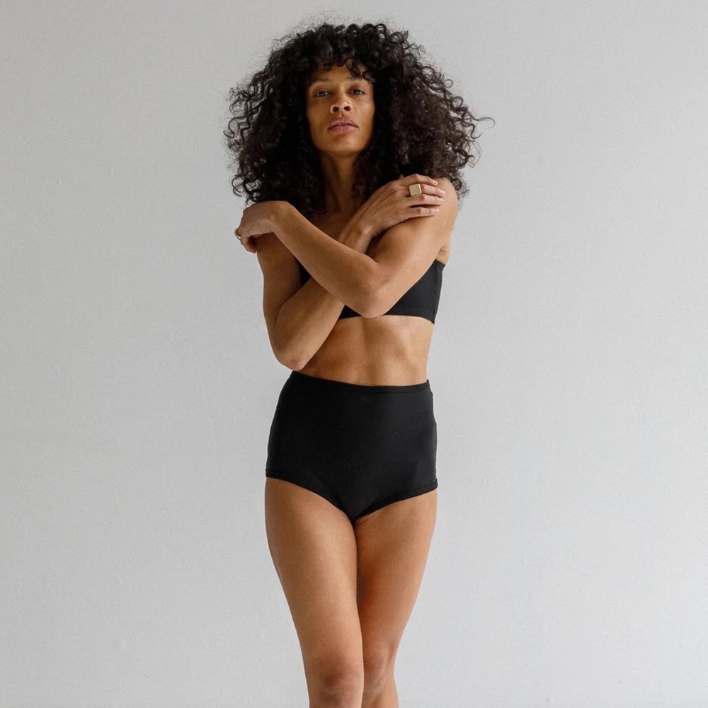 ARQ high rise undies black